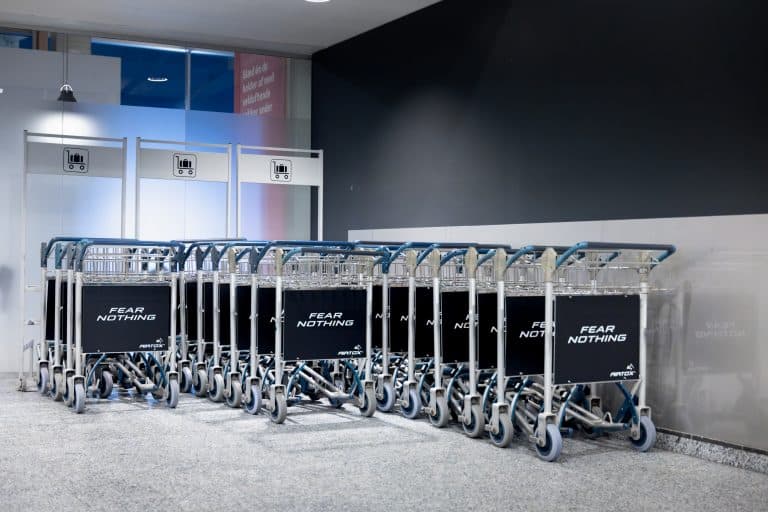 251218-CM-AAL-Stills-175